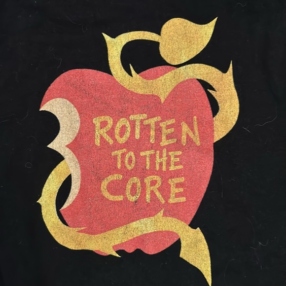 Descendants Rotten to the Core T-Shirt sz Small - Picture 2 of 3